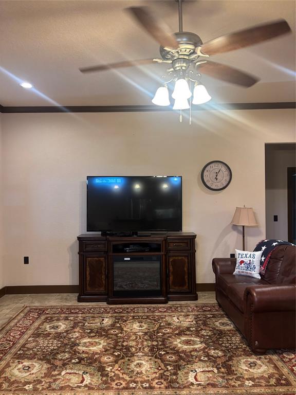 310 Donna Circle Property Photo 5