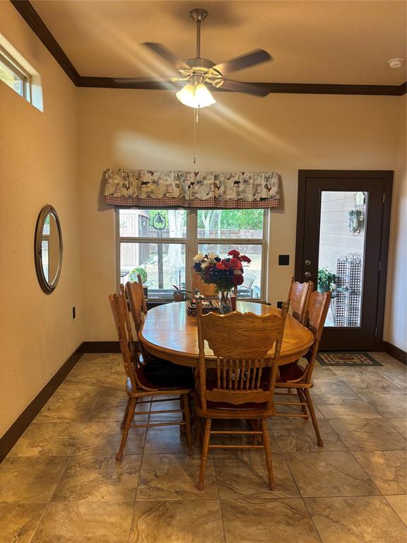 310 Donna Circle Property Photo 6