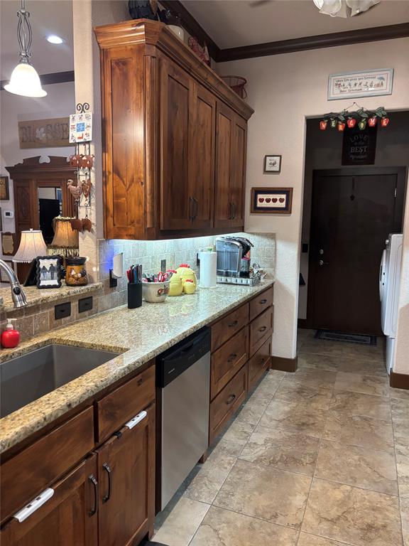 310 Donna Circle Property Photo 11