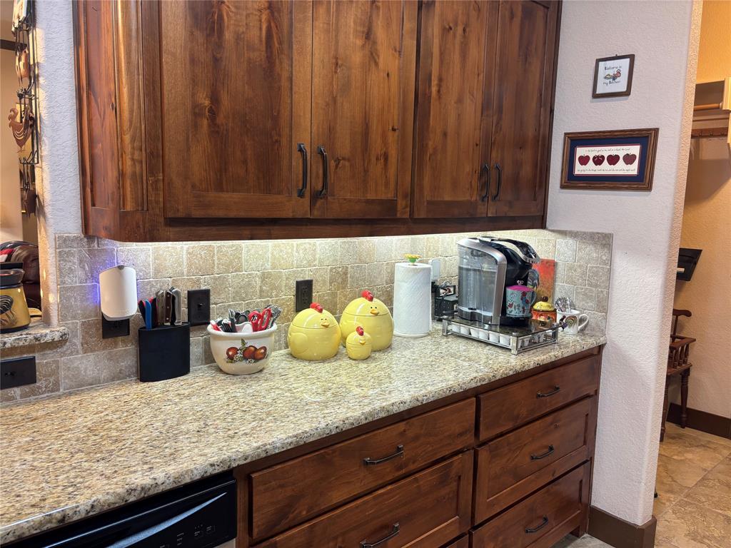 310 Donna Circle Property Photo 12