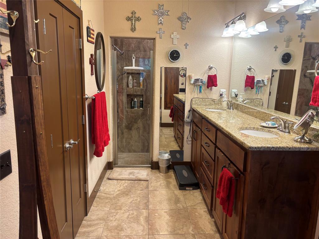 310 Donna Circle Property Photo 19