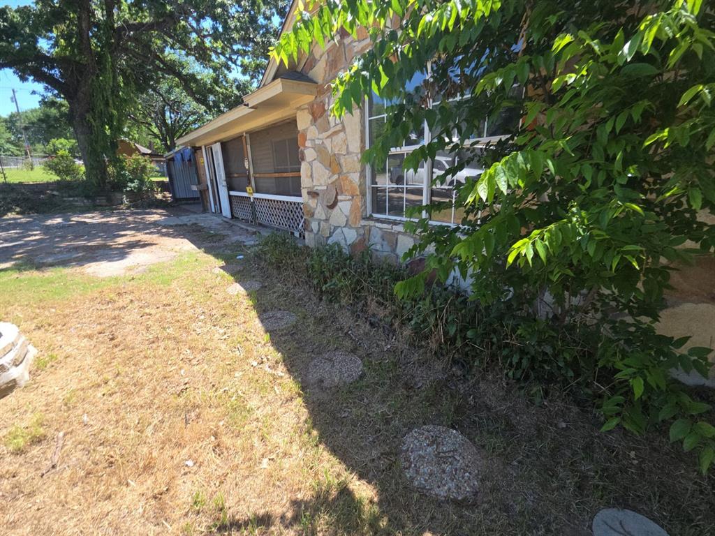 609 Bryan Street Property Photo 14