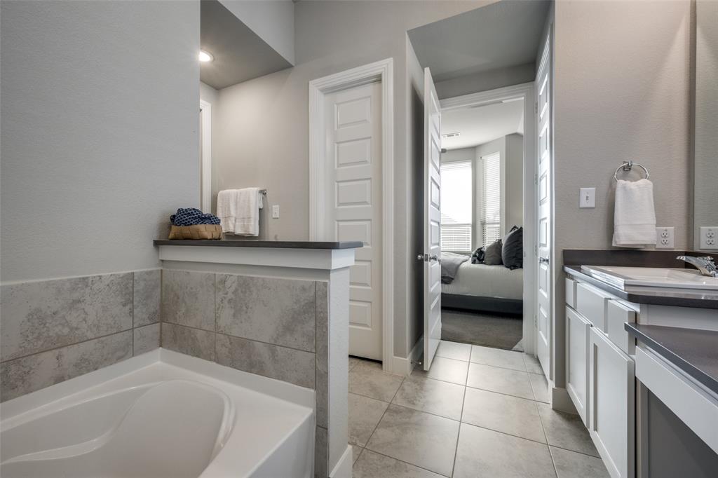 3921 Redbud Drive Property Photo 21