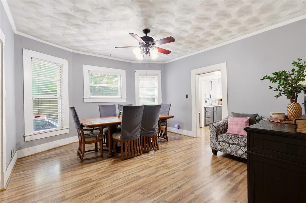908 N Winnetka Avenue Property Photo 7
