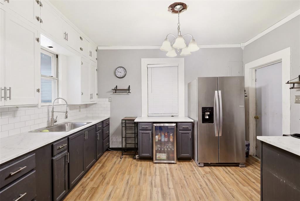 908 N Winnetka Avenue Property Photo 8