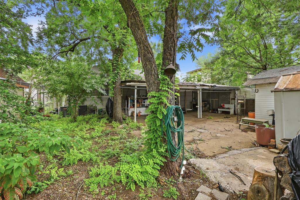 908 N Winnetka Avenue Property Photo 21