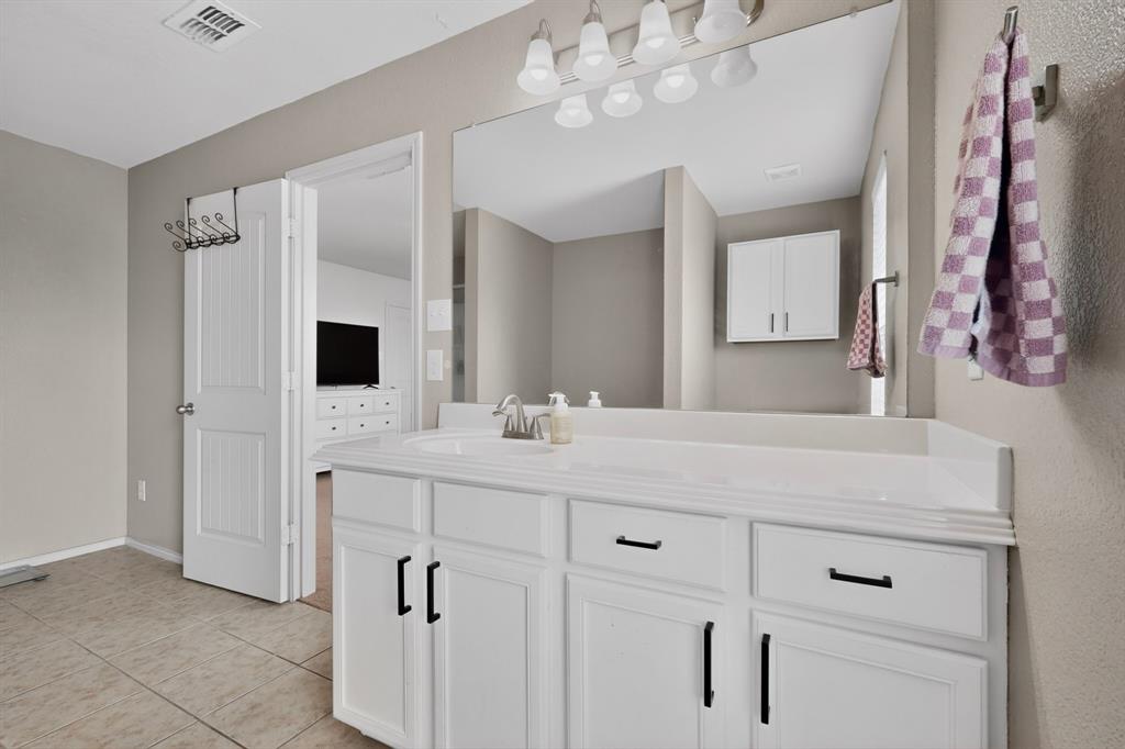 1524 Quails Nest Drive Property Photo 12