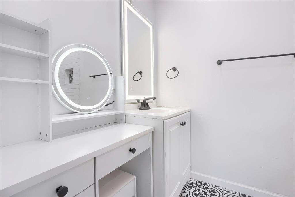 3230 Rock Bluff Drive Property Photo 16