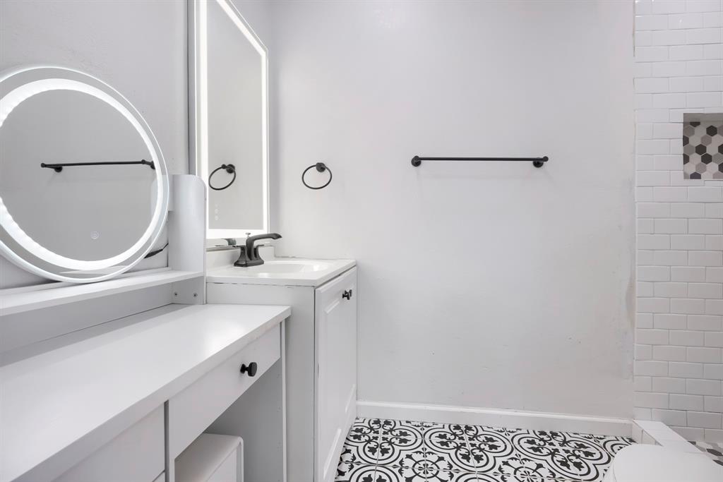 3230 Rock Bluff Drive Property Photo 17