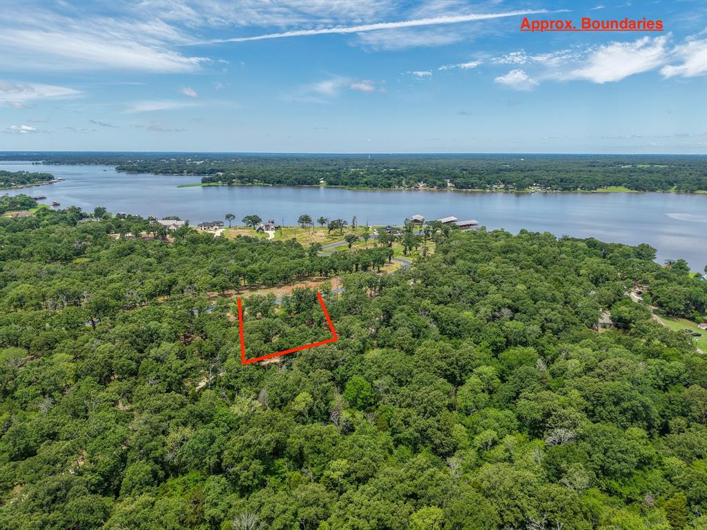 7002 Lakeshore Way Property Photo 2