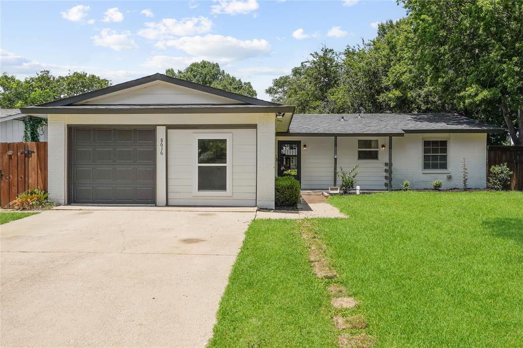 8616 Flicker Lane Property Photo 1