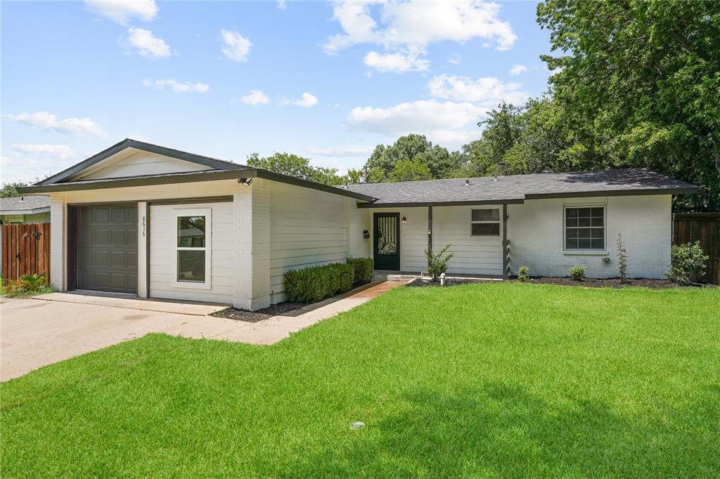 8616 Flicker Lane Property Photo 2