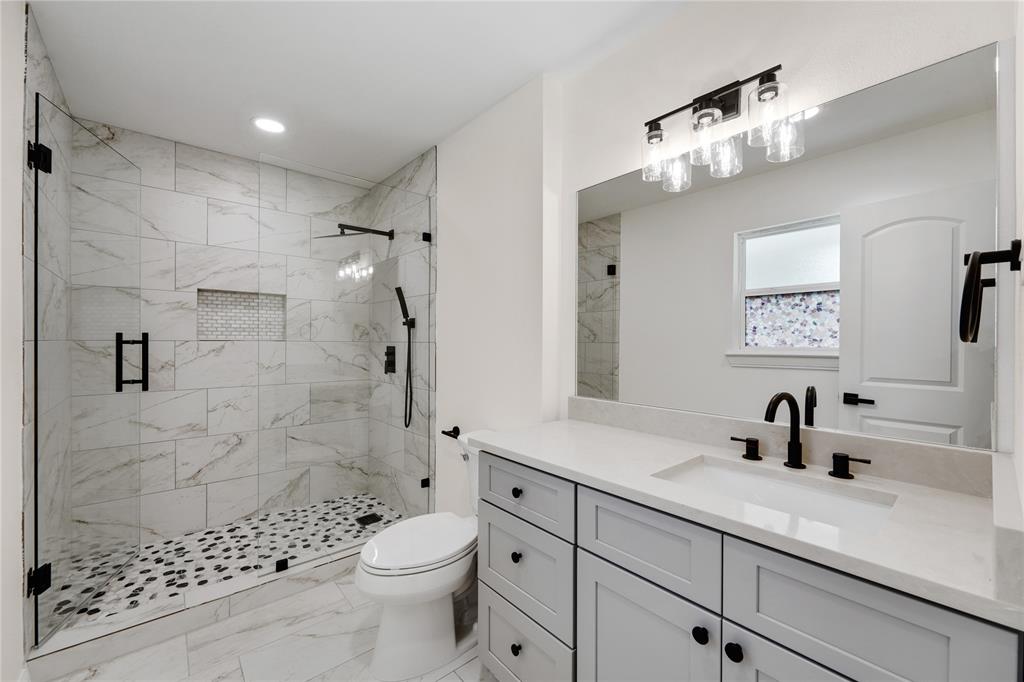 8616 Flicker Lane Property Photo 10