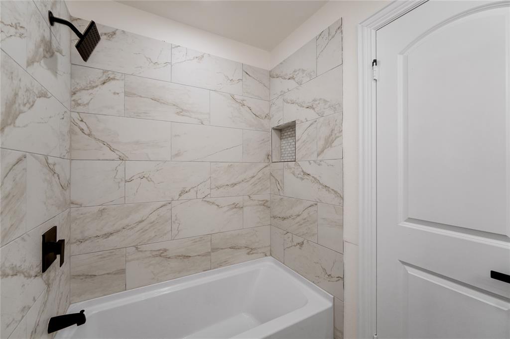 8616 Flicker Lane Property Photo 13