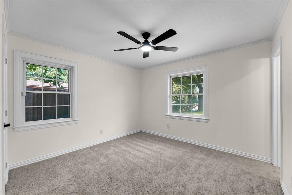 8616 Flicker Lane Property Photo 16