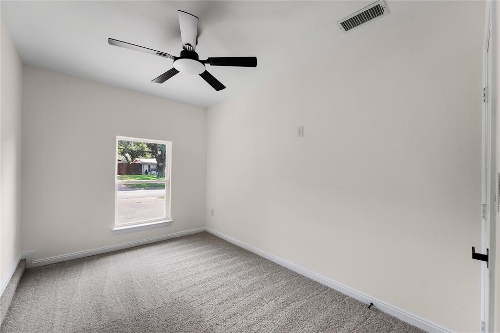 8616 Flicker Lane Property Photo 19