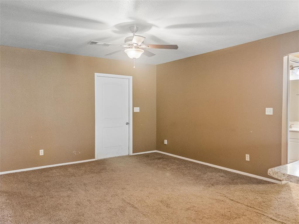 10405 Lipan Highway Property Photo 32