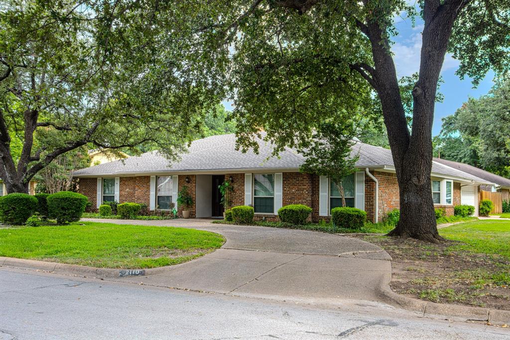 2110 Juanita Drive Property Photo 1