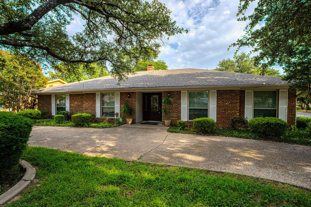 2110 Juanita Drive Property Photo 3