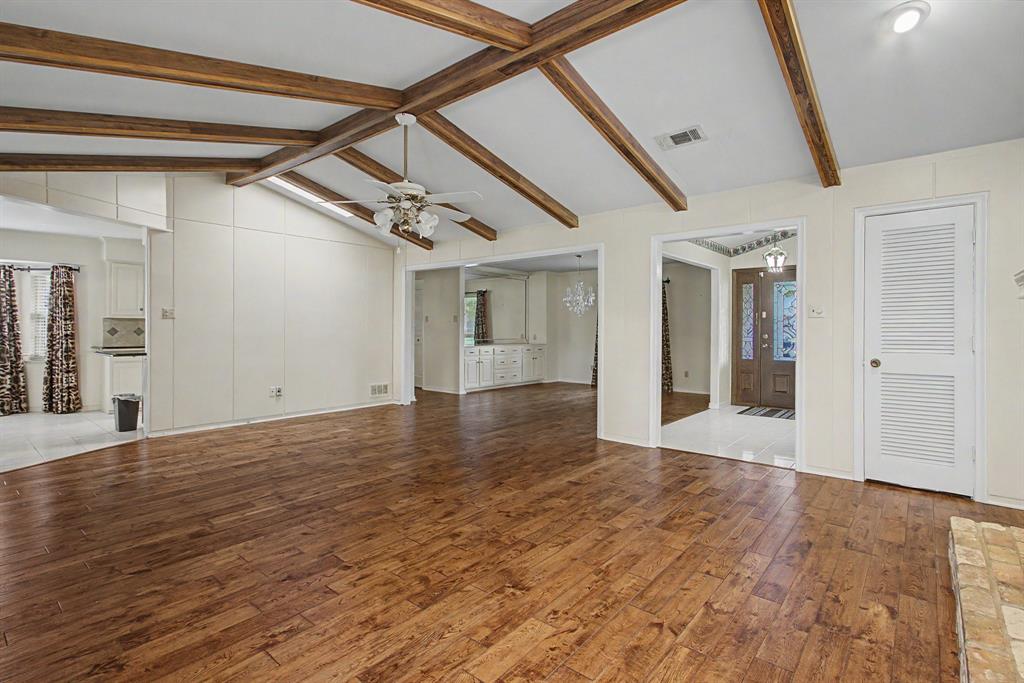 2110 Juanita Drive Property Photo 12