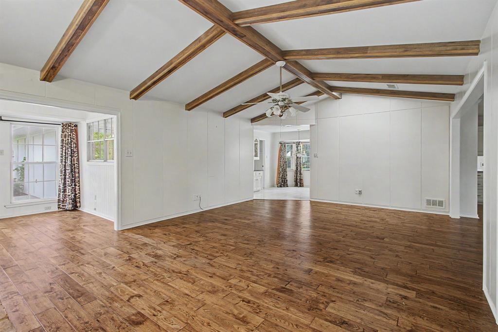 2110 Juanita Drive Property Photo 13