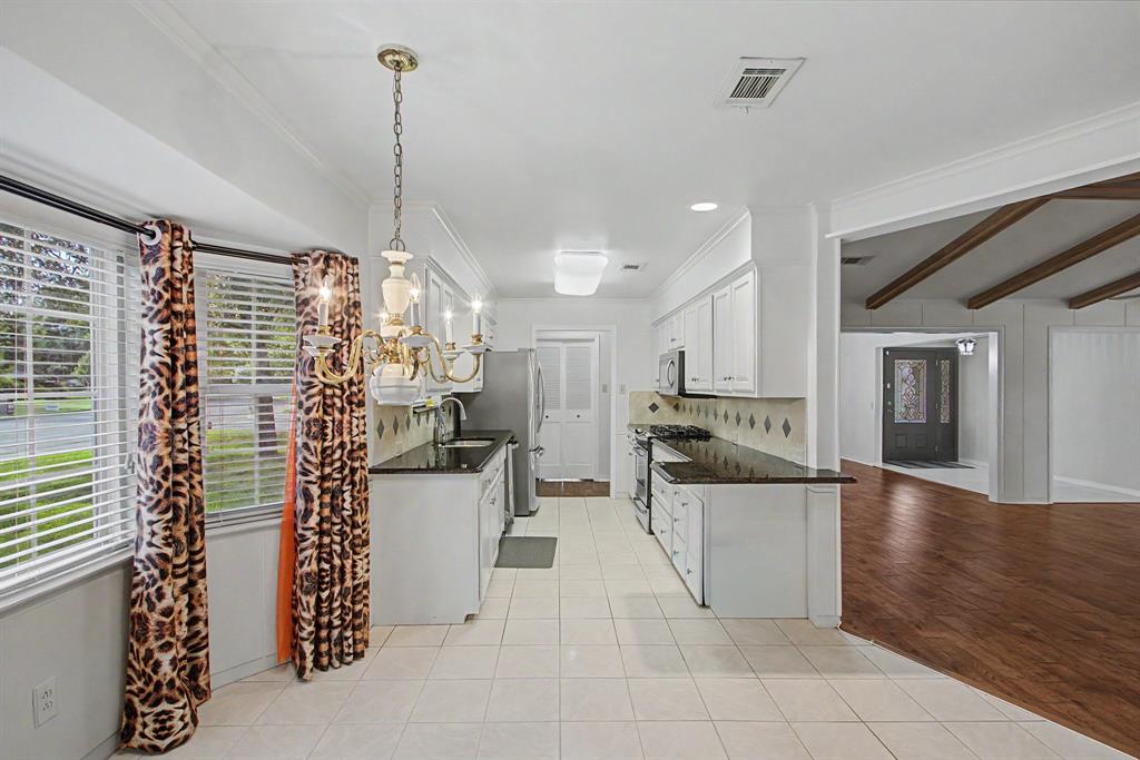 2110 Juanita Drive Property Photo 14
