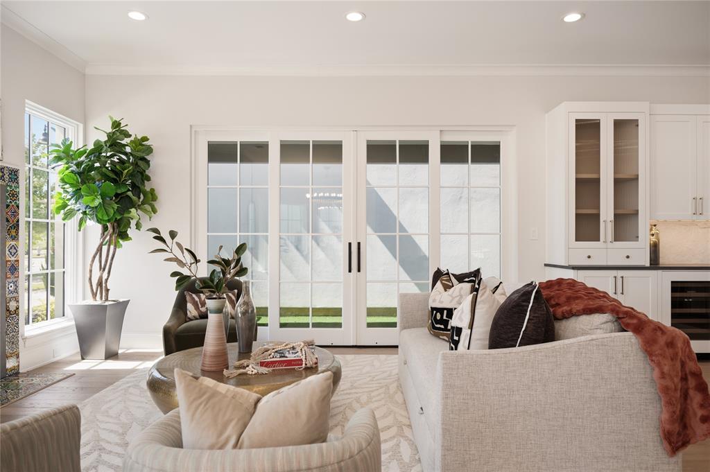 2959 Sunset Boulevard Property Photo 21