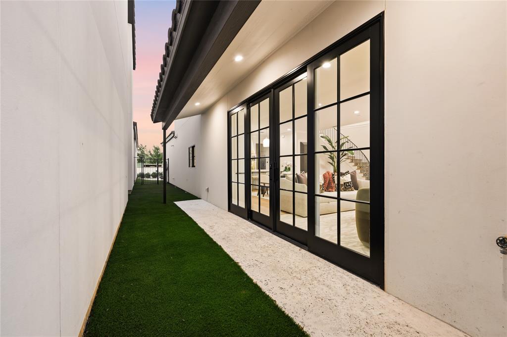 2959 Sunset Boulevard Property Photo 39