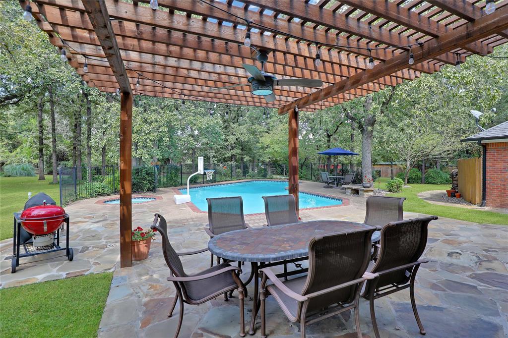 1346 Forest Lane Property Photo 4