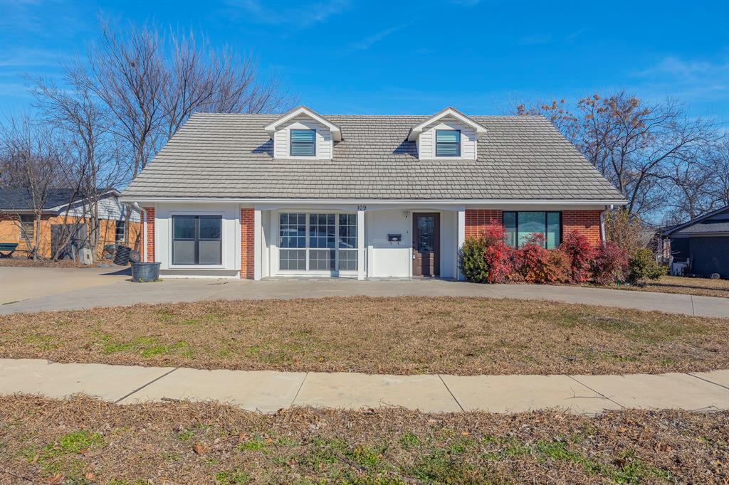 109 W Marguerita Drive
