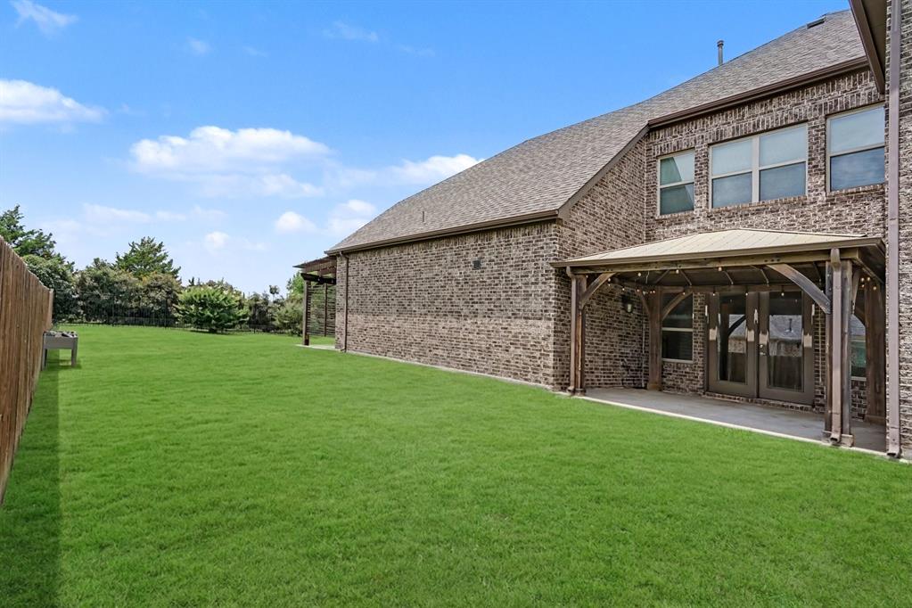273 Shallow Brook Drive Property Photo 39