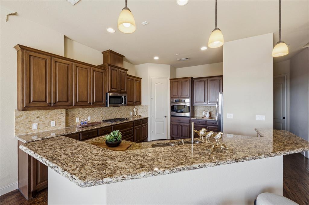 563 Rockingham Drive Property Photo 14
