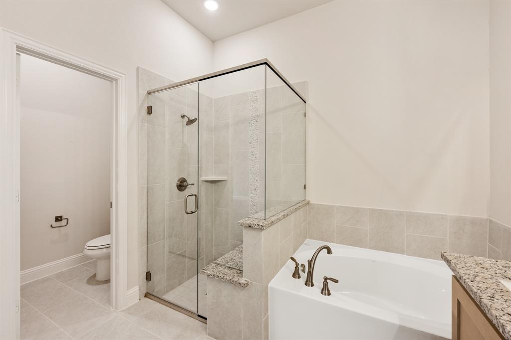 210 Comanche Trail Property Photo 21