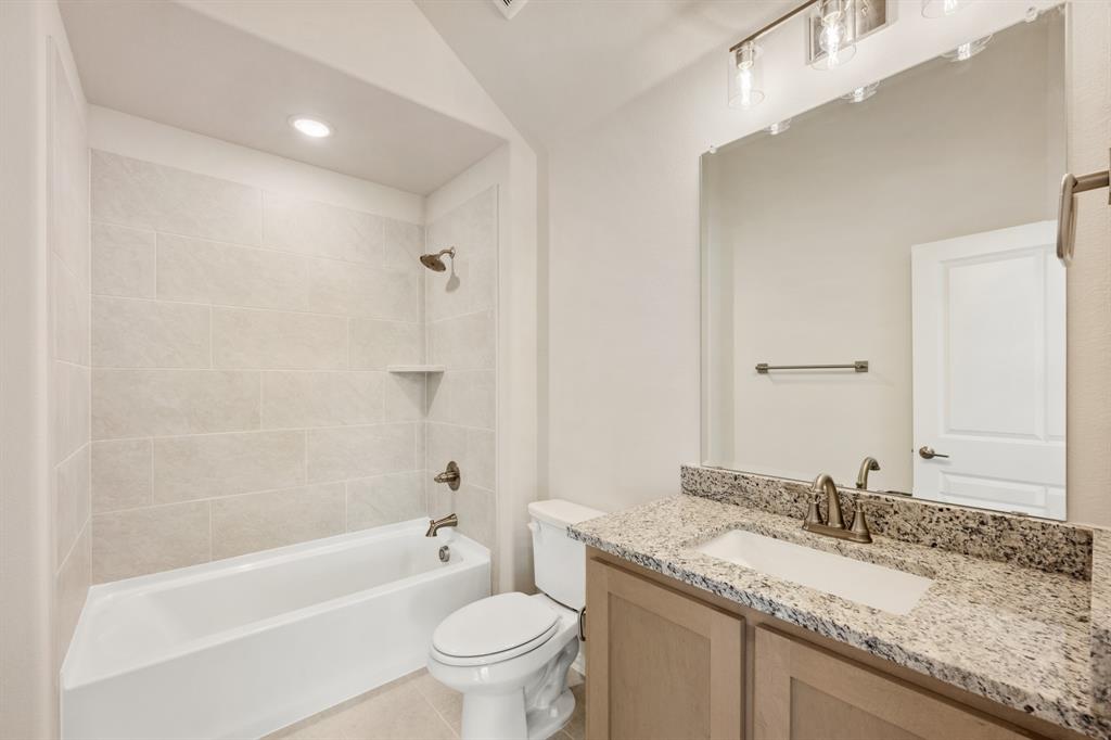 210 Comanche Trail Property Photo 30