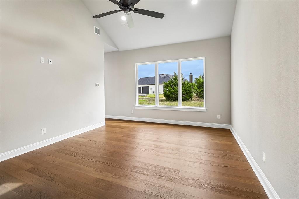 3080 Glen Oaks Drive Property Photo 12