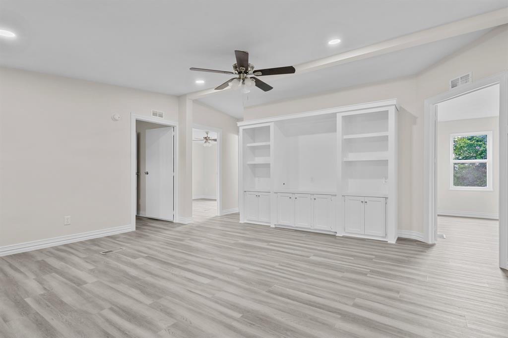 1006 S Telegraph Circle Property Photo 5