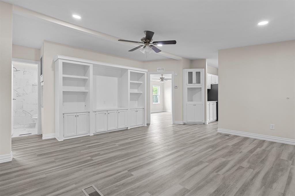 1006 S Telegraph Circle Property Photo 6