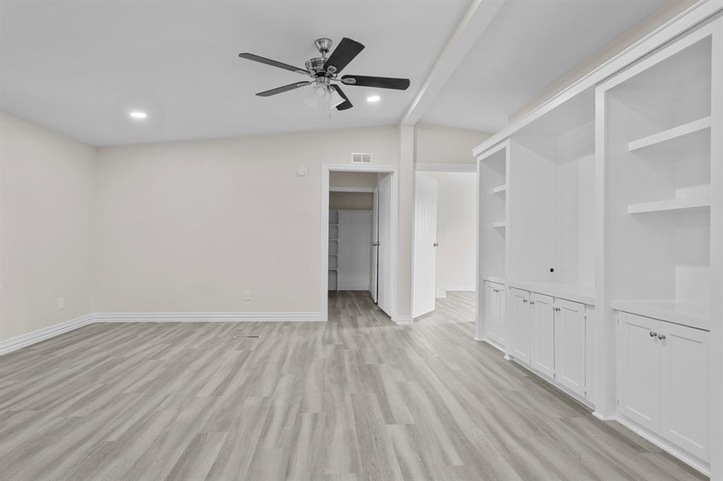 1006 S Telegraph Circle Property Photo 8