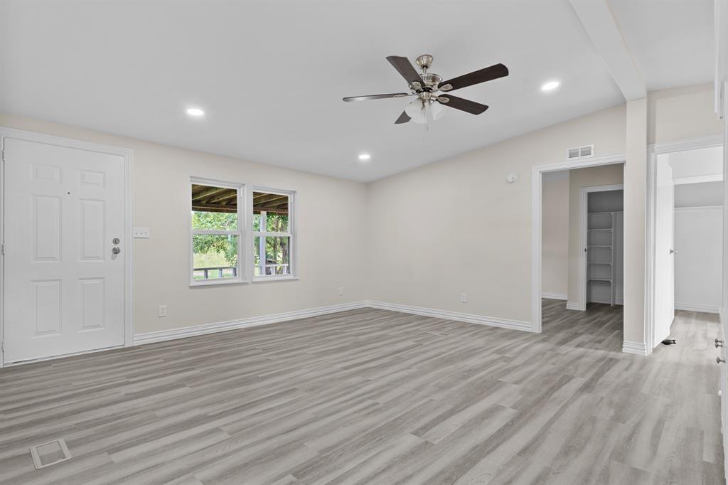 1006 S Telegraph Circle Property Photo 9