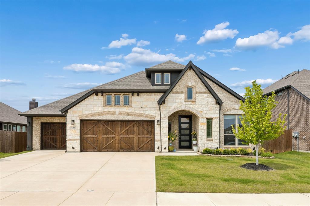 645 Winters Drive Property Photo 1