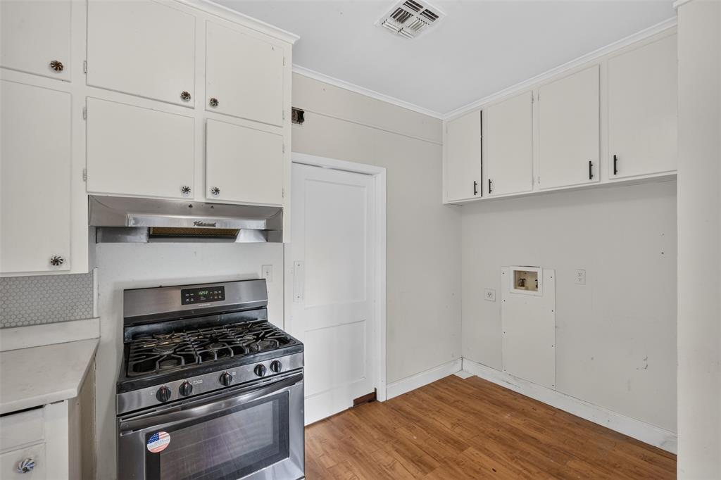 486 Ockley Drive Property Photo 10