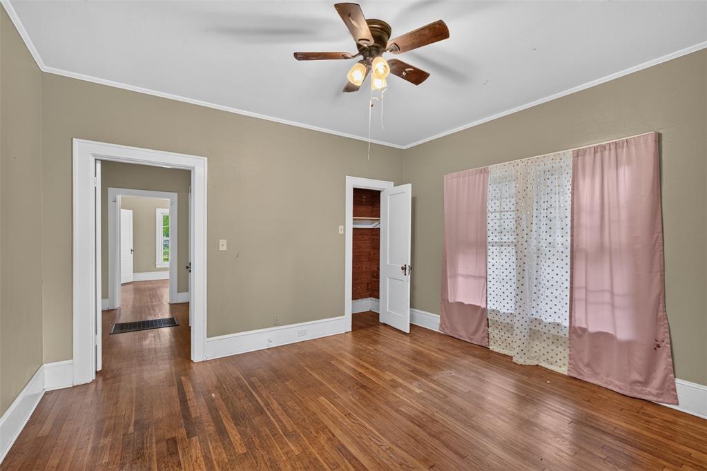 486 Ockley Drive Property Photo 12