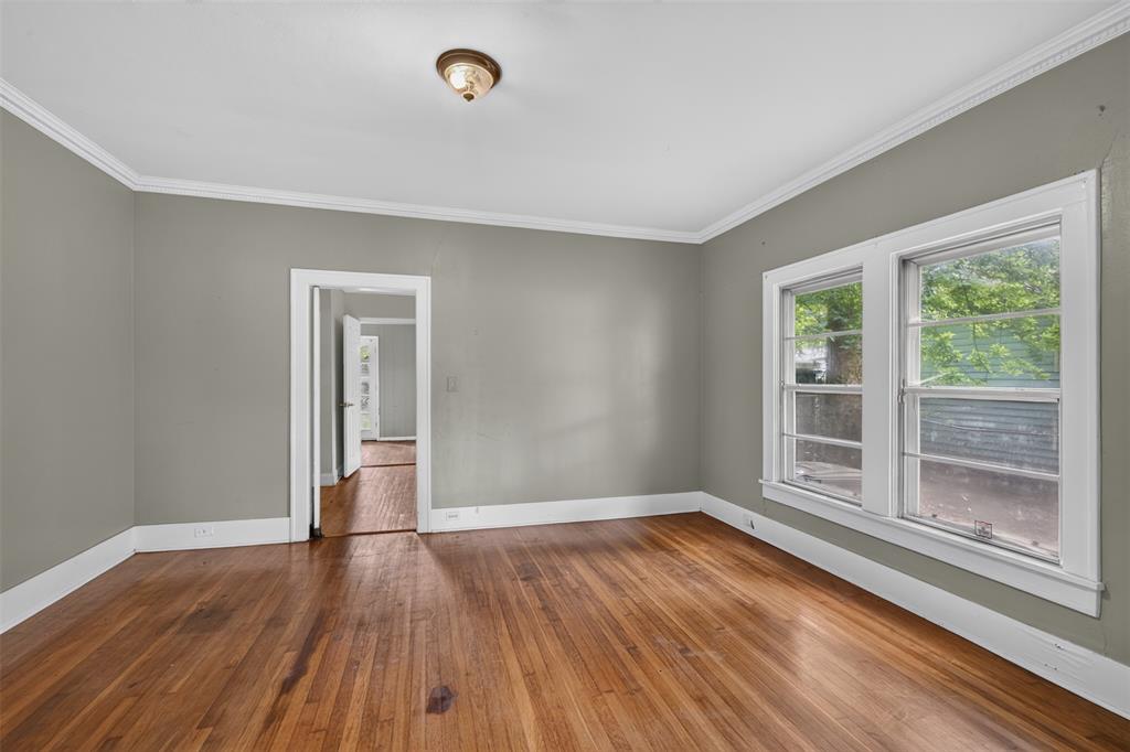 486 Ockley Drive Property Photo 13