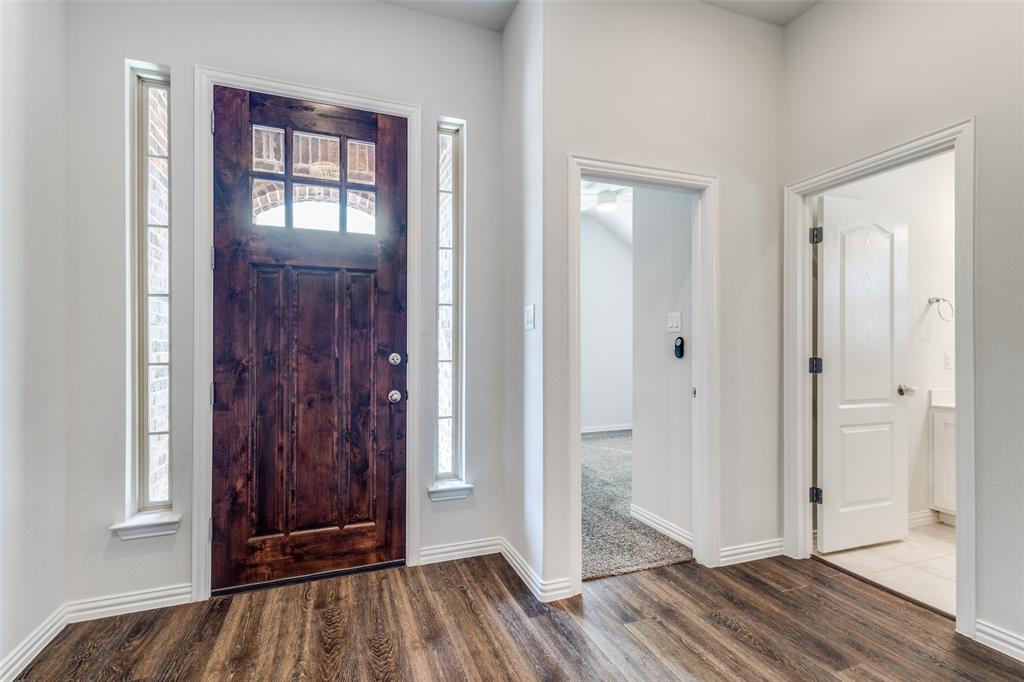 1024 Embers Lane Property Photo 4