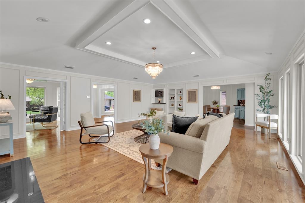 9511 Robin Meadow Drive Property Photo 1