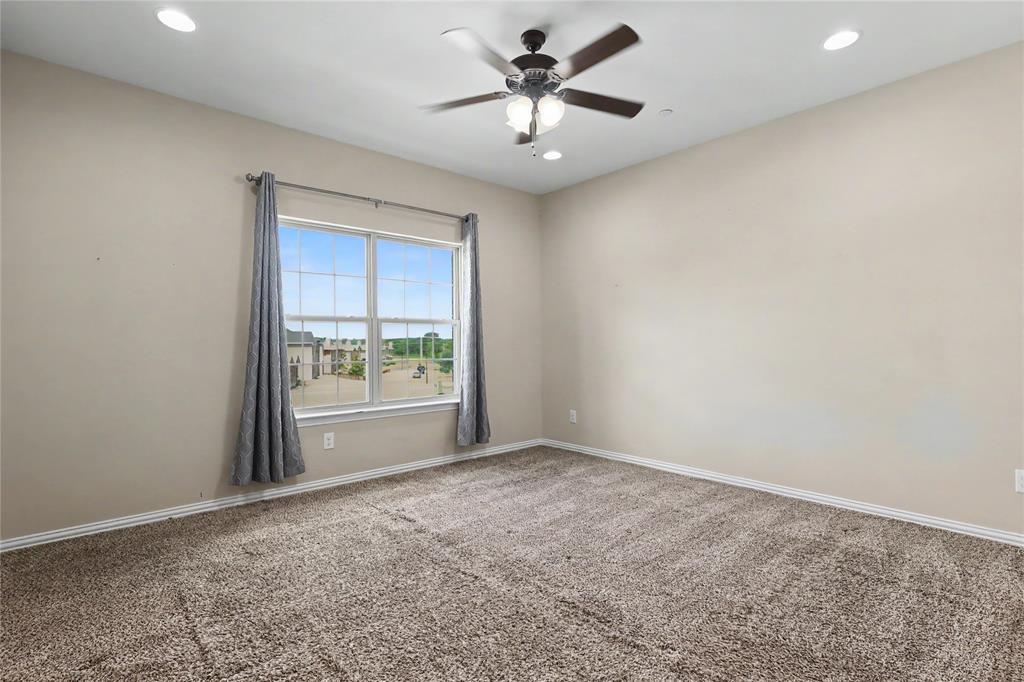 1922 Timber Oaks Drive Property Photo 22