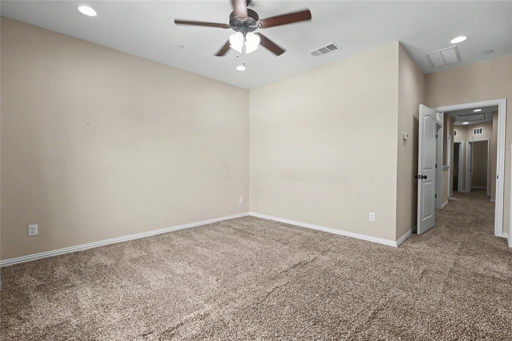 1922 Timber Oaks Drive Property Photo 23