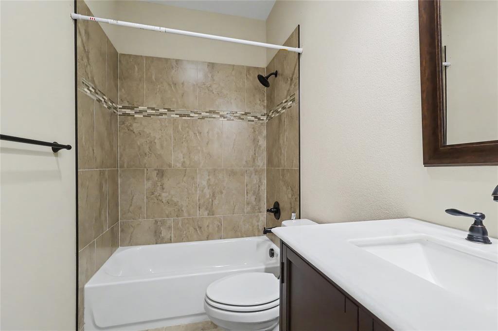1922 Timber Oaks Drive Property Photo 28