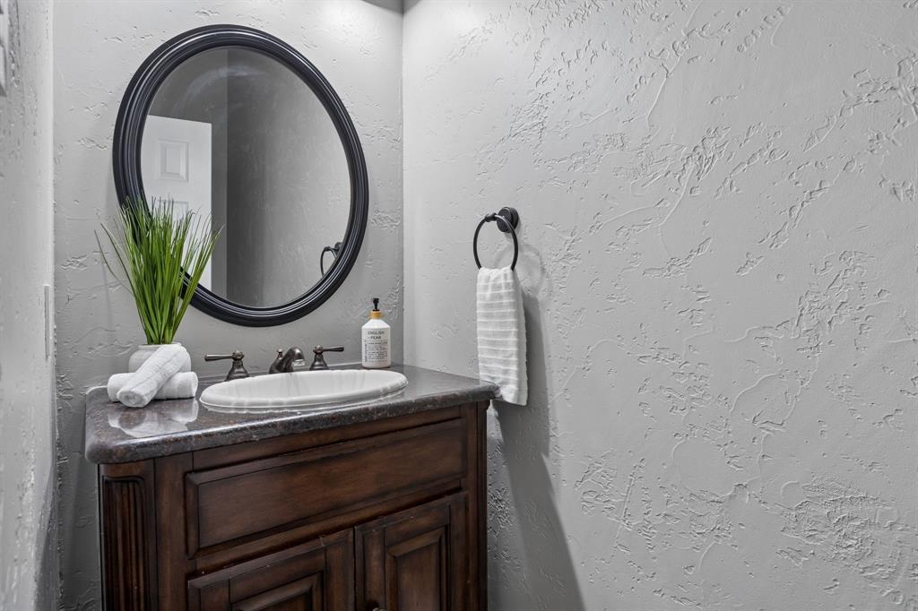 8709 Herns Meadow Lane Property Photo 21