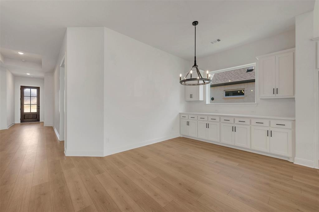 3013 Half Moon Way Property Photo 9